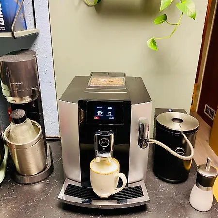 Doppelzimmer In Privathaus I Geteiltes Bad & Kueche I Mit Dem 4 Min Bis Zum Hauptbahnhof Δωμάτια σε οικογενειακή κατοικία