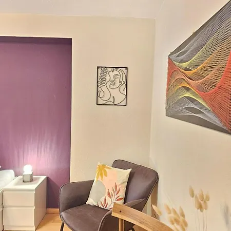 Doppelzimmer 1 I Geteiltes Bad & Kueche I Mit Dem Nur 4 Min Bis Zum Hauptbahnhof
