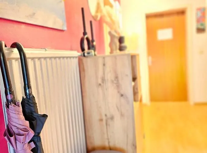 Doppelzimmer 1 I Geteiltes Bad&küche I Mit Dem Nur 4 Min Bis Zum Hauptbahnhof Habitación en casa particular *