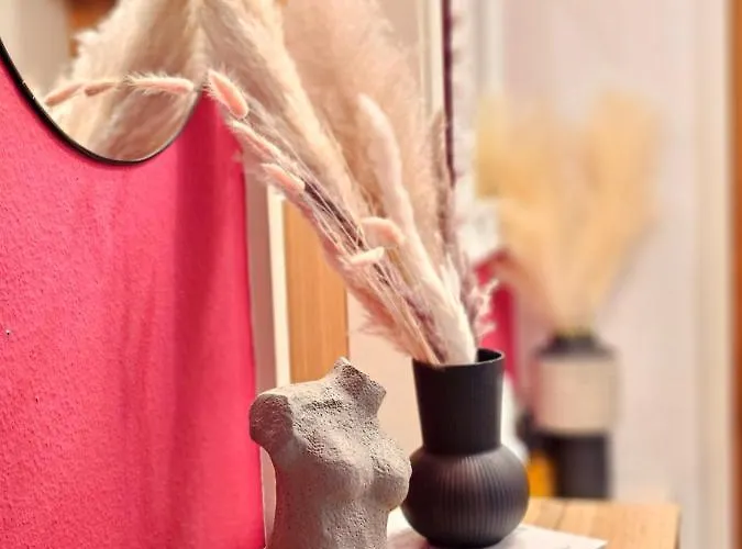 Doppelzimmer In Privathaus I Geteiltes Bad & Kueche I Mit Dem 4 Min Bis Zum Hauptbahnhof Homestay