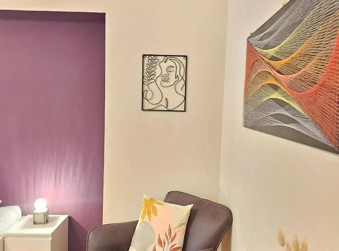 Doppelzimmer In Privathaus I Geteiltes Bad & Kueche I Mit Dem 4 Min Bis Zum Hauptbahnhof