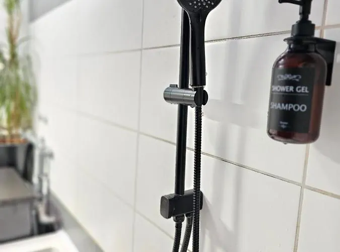 Doppelzimmer 1 I Geteiltes Bad&küche I Mit Dem Nur 4 Min Bis Zum Hauptbahnhof * Friburgo de Brisgovia